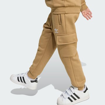 ADIDAS ORIGINALS Joggingová souprava – hnědá