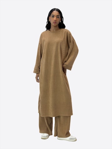 Elara Hausanzug in Braun