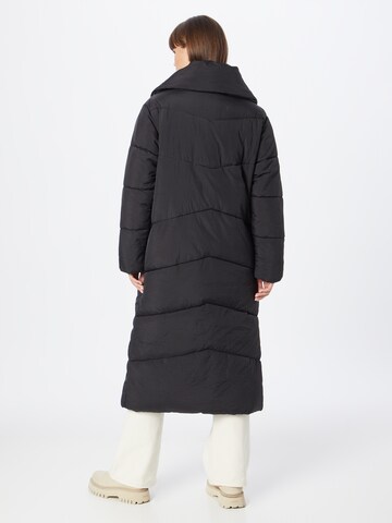 VILA Zimní kabát – černá