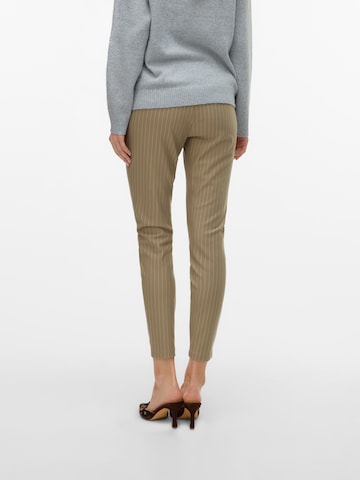 VERO MODA Tapered Hose 'VMEva' in Grün