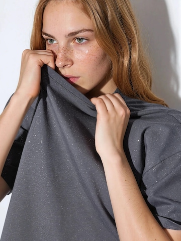 T-shirt Busem en gris