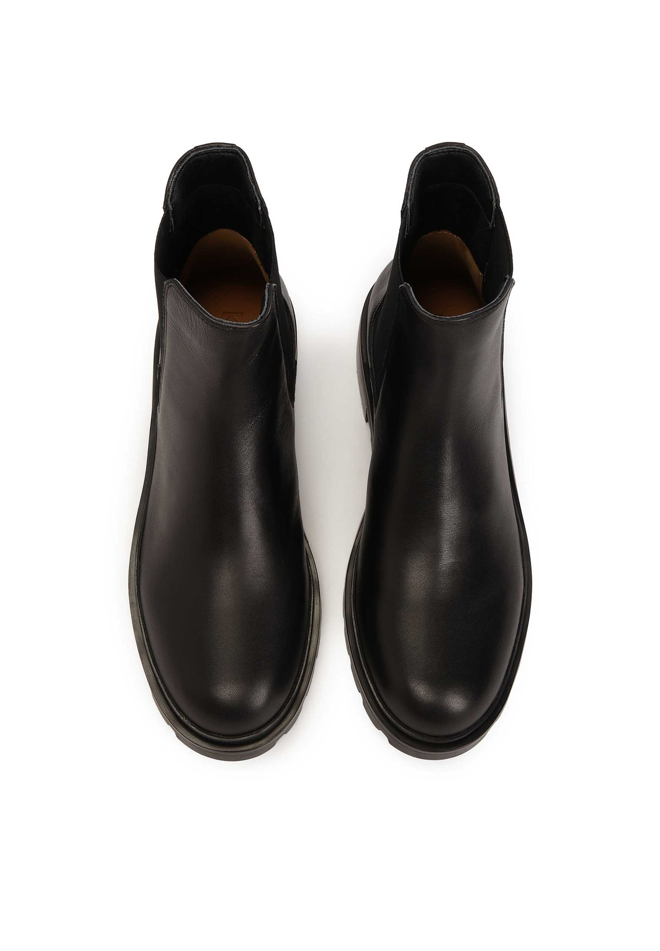 Kazar Chelsea boots in Black