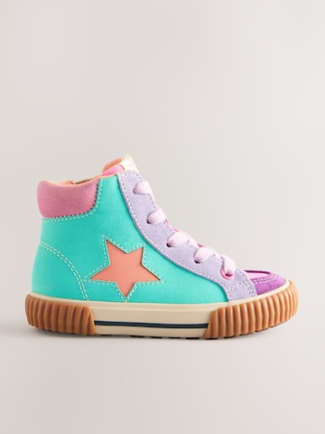 Baskets Next en vert