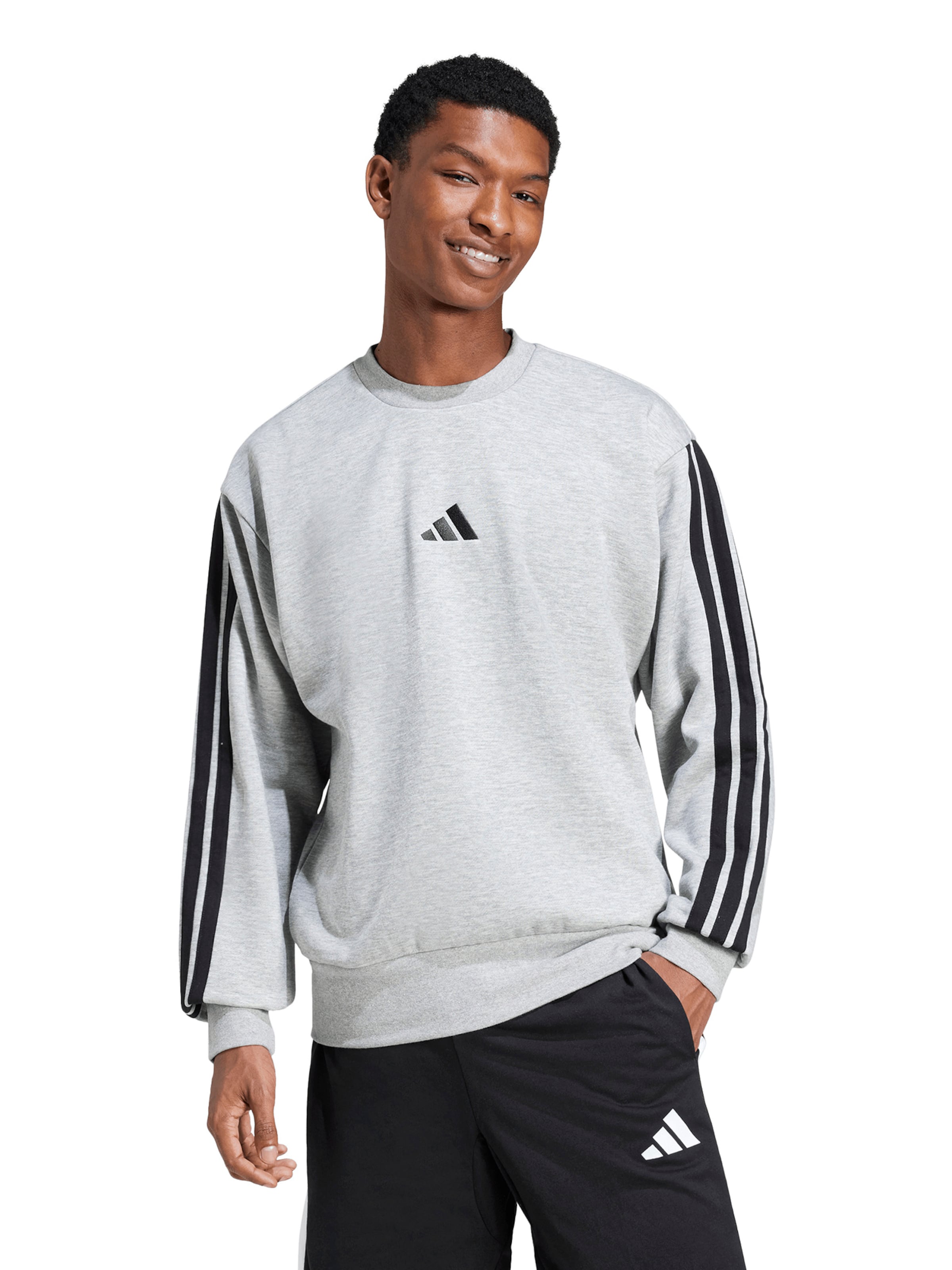 ADIDAS SPORTSWEAR - Camiseta deportiva en gris: frente