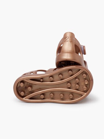 IGOR Beach & Pool Shoes in Brown