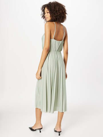 Robe 'Claire' ABOUT YOU en vert