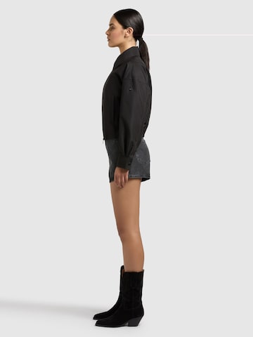 khujo - Chaqueta de entretiempo 'Tovee' en negro