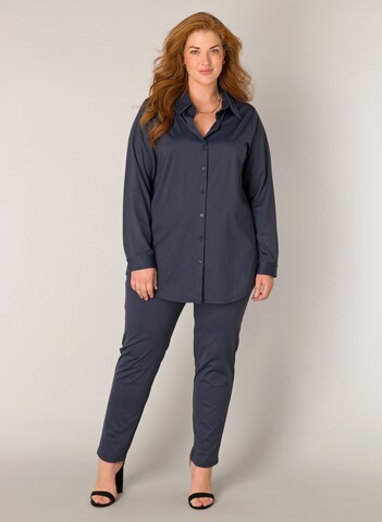 BASE LEVEL CURVY Blouse in Blue