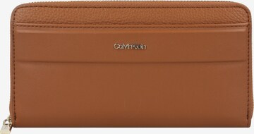 Calvin Klein Wallet 'Daily Dressed' in Brown: front