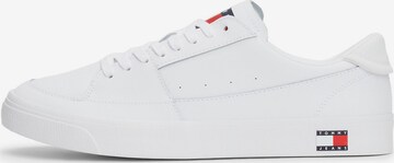 Baskets basses 'Essential' Tommy Jeans en blanc : devant