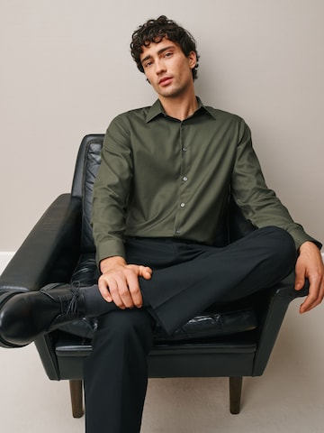 Coupe slim Chemise Next en vert