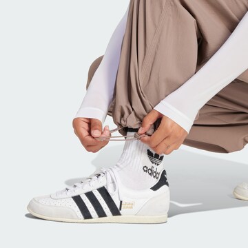ADIDAS ORIGINALS Loosefit Broek 'Essentials' in Bruin