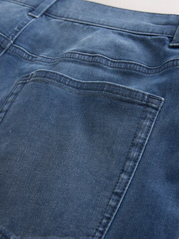 Next Slimfit Shorts in Blau