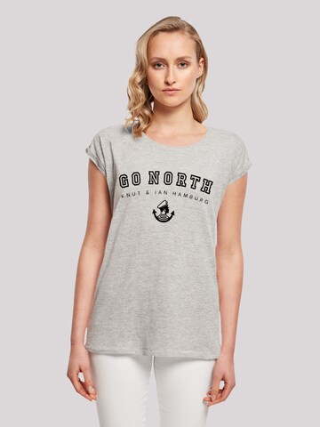 F4NT4STIC T-Shirt 'Go North Knut & Jan Hamburg' in Grau: Vorderseite