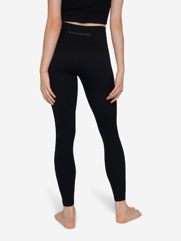 OCEANSAPART - Skinny Pantalón deportivo 'Tara' en negro