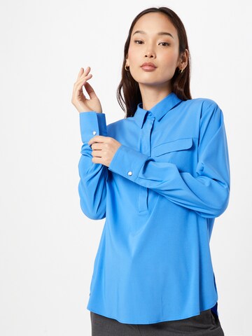 COMMA Regular Блуза в синьо: отпред