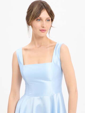 Marie Lund Kleid in Blau