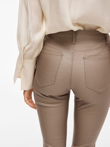 VILA - Slimfit Pantalón 'SARAH' en beige
