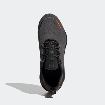 Sneaker bassa 'Nmd_R1 V3' di ADIDAS ORIGINALS in grigio