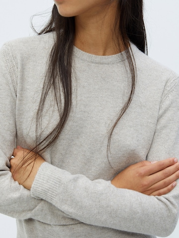 Pullover di Pull&Bear in grigio