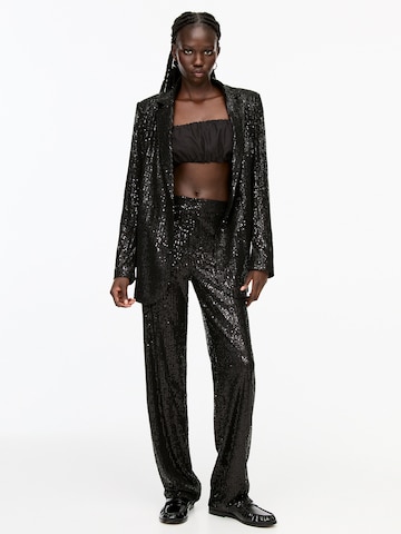 Pull&Bear Regular Trousers in Black
