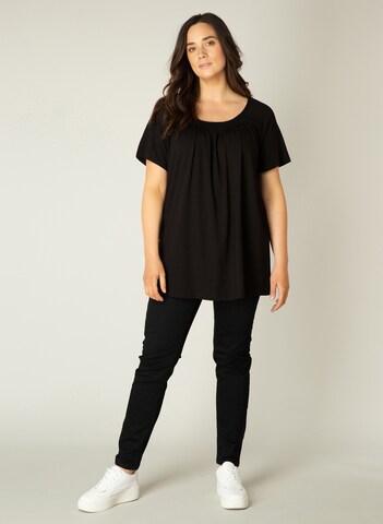 BASE LEVEL CURVY Shirt 'Yokia' in Black