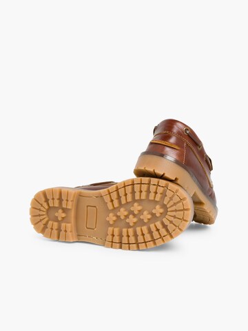 Scarpa bassa di Pisamonas in marrone