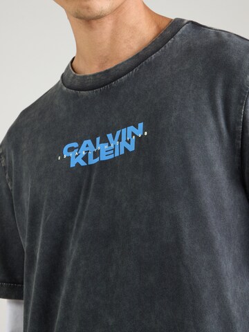 Calvin Klein Jeans Μπλουζάκι '205' σε μαύρο