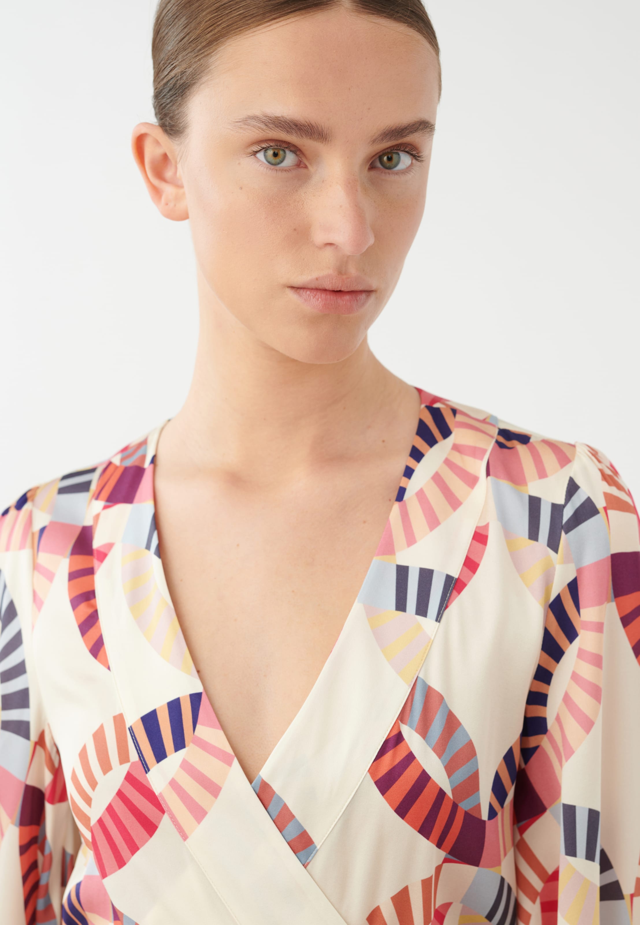 Robe 'Caroladea' Dea Kudibal en beige