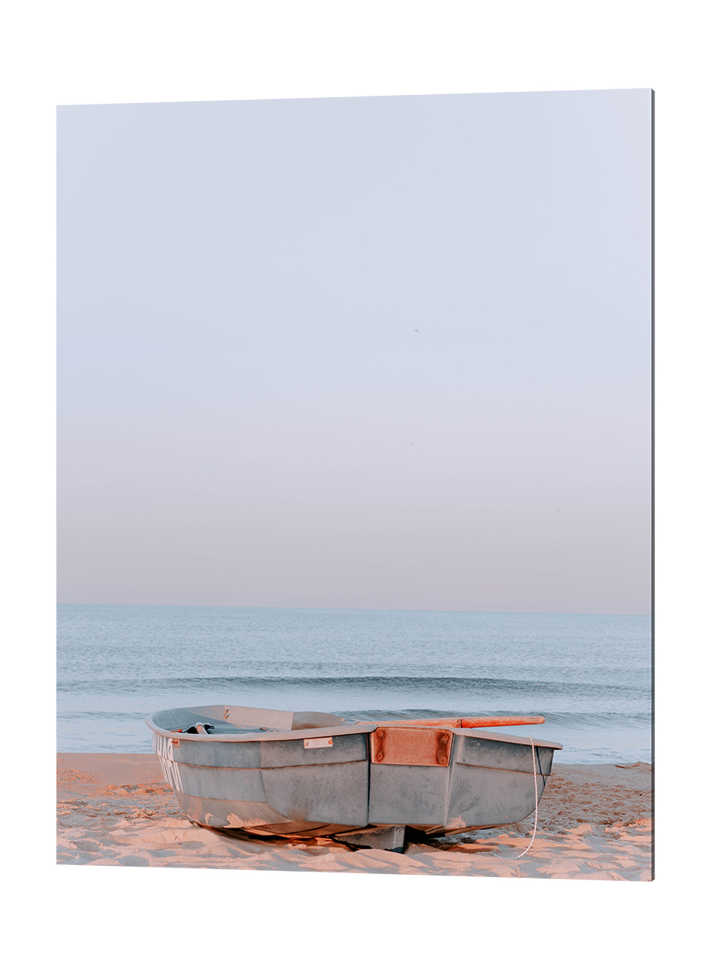 Liv Corday Bilder 'Pastel Boat' in Grau: Vorderseite