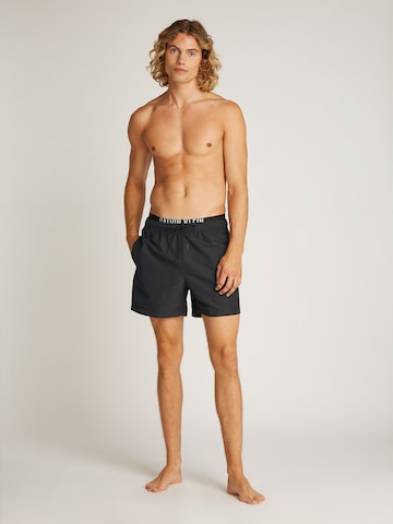 Calvin Klein Swimwear - Bermudas en negro