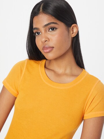 Koton T-Shirt in Orange