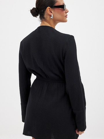 NA-KD Kleid in Schwarz