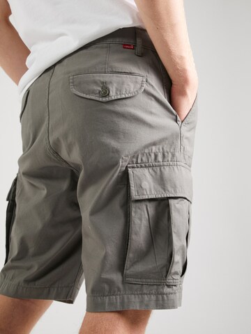 LEVI'S ® Loosefit Cargobukser 'Carrier Cargo Shorts' i grå