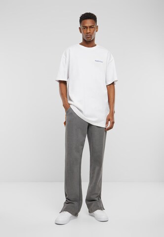 Tricou de la Forgotten Faces pe alb