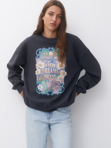 Sweat-shirt Pull&Bear en gris : devant