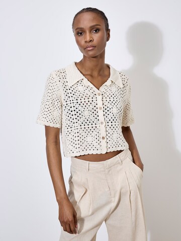 Apricot Blouse ' ' in Grey: front