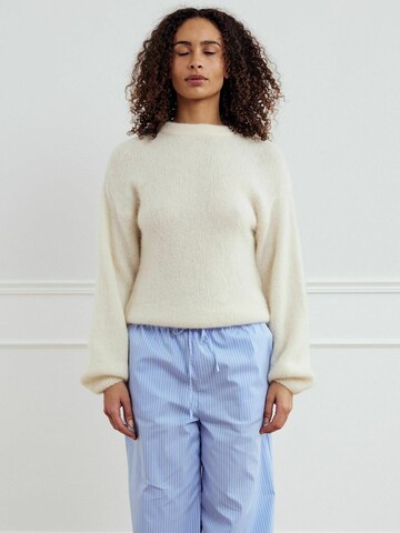 Pull-over ' Kae ' Noella en beige : devant