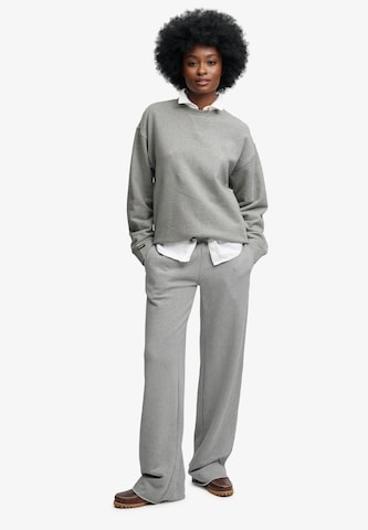 Regular Pantalon Superdry & Co en gris