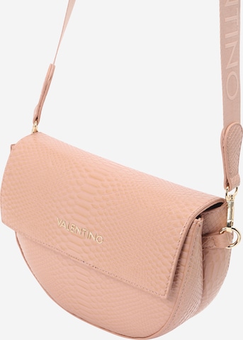 VALENTINO Skuldertaske 'Pattina' i pink: forside