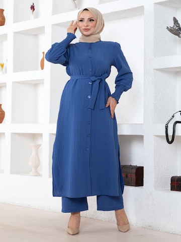 MODAMIHRAM Tunic in Blue: front