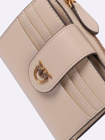 PINKO - Cartera 'MULTI PURPOSE WALLET VITELLO SETA' en beige