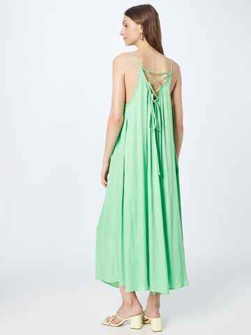 Rochie de la Ipekyol pe verde