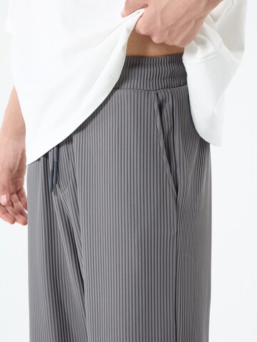 VAMOS CLO Loosefit Broek in Grijs