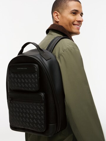 TOMMY HILFIGER Rucksack in Schwarz: Vorderseite