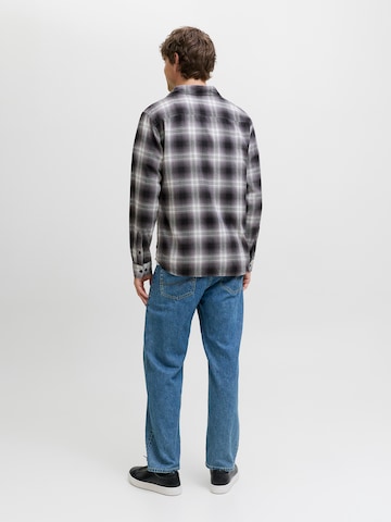JJ Rebel Comfort Fit Риза 'JREBJETT' в сиво