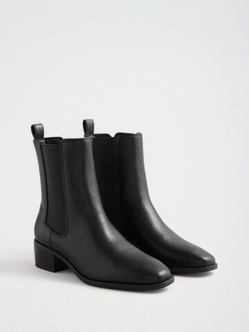 Friends Like These Chelsea boots in Zwart