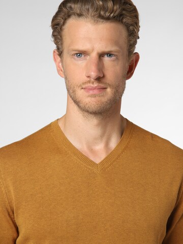 Finshley & Harding Sweater in Yellow