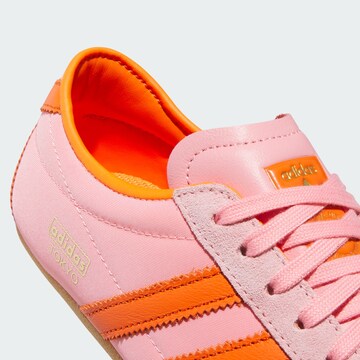 ADIDAS ORIGINALS Низкие кроссовки 'Tokyo' в Ярко-розовый