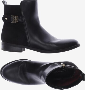 TOMMY HILFIGER Stiefelette 38,5 in Schwarz: predná strana